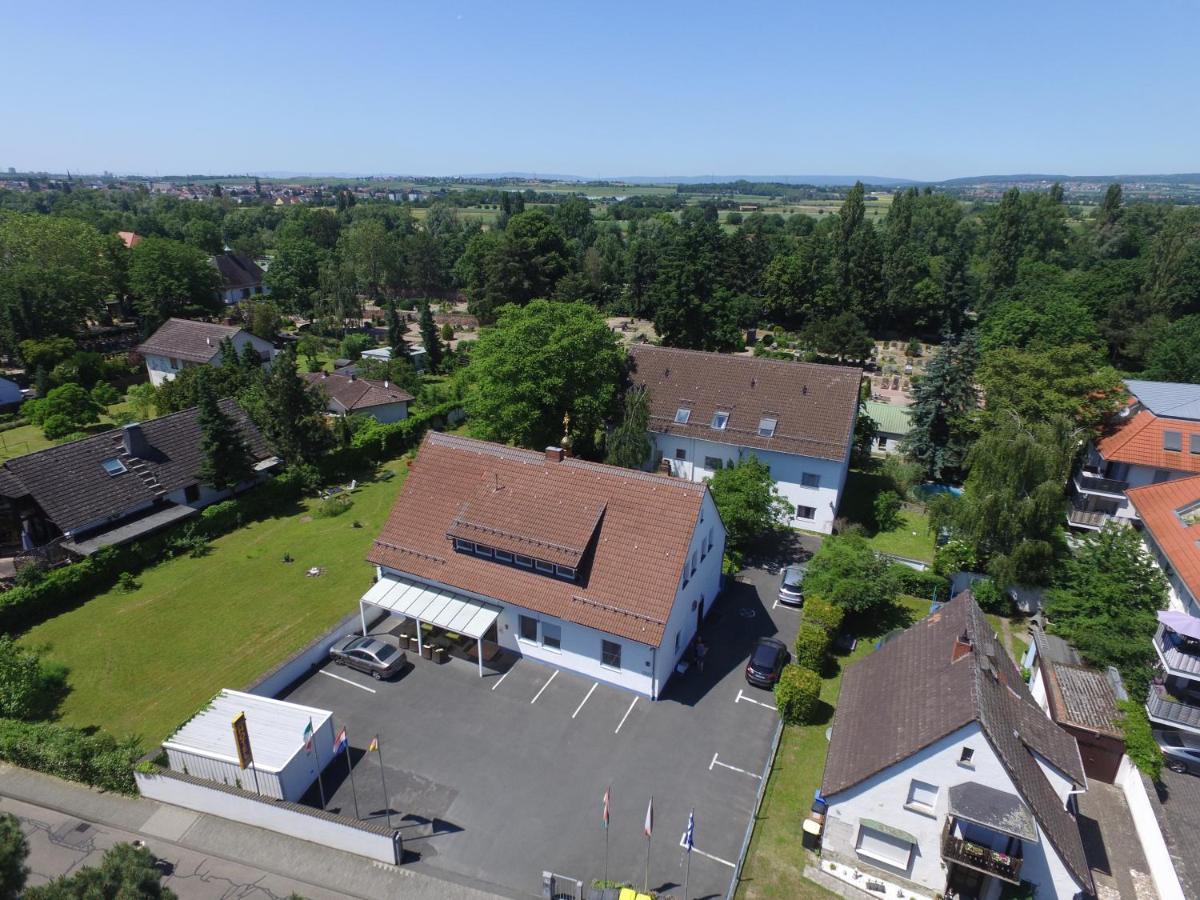Hotel Attaché Raunheim Exterior foto